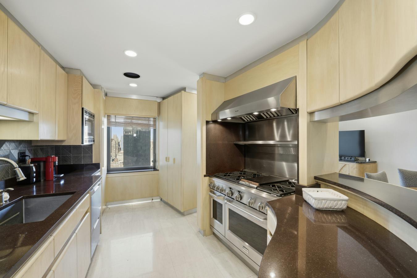 New York, New York, 10022, United States, 3 Bedrooms Bedrooms, ,4 BathroomsBathrooms,Residential,For Sale,2001266