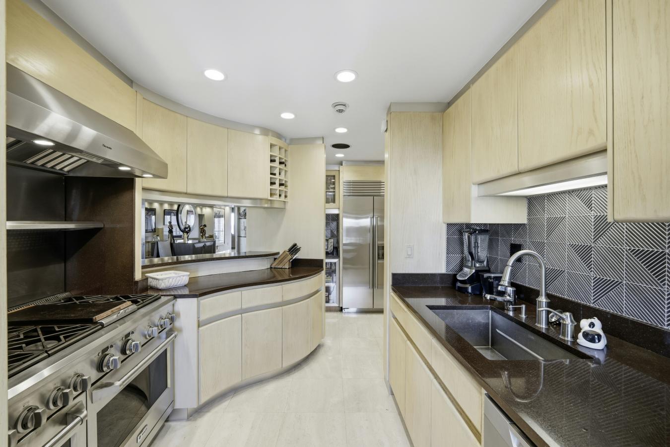 New York, New York, 10022, United States, 3 Bedrooms Bedrooms, ,4 BathroomsBathrooms,Residential,For Sale,2001266