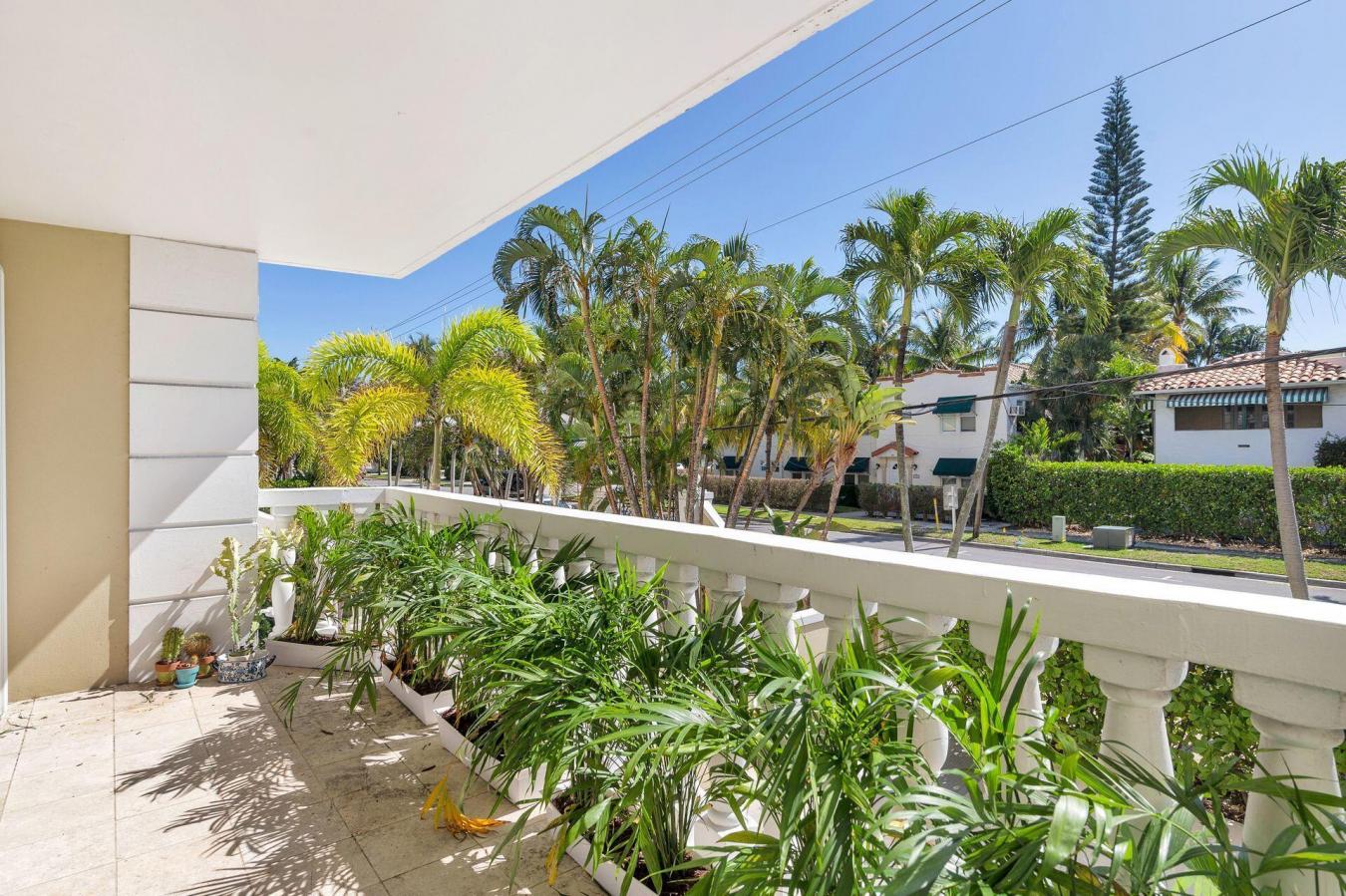 Palm Beach, Florida, 33480, United States, 3 Bedrooms Bedrooms, ,2 BathroomsBathrooms,Residential,For Sale,2001267