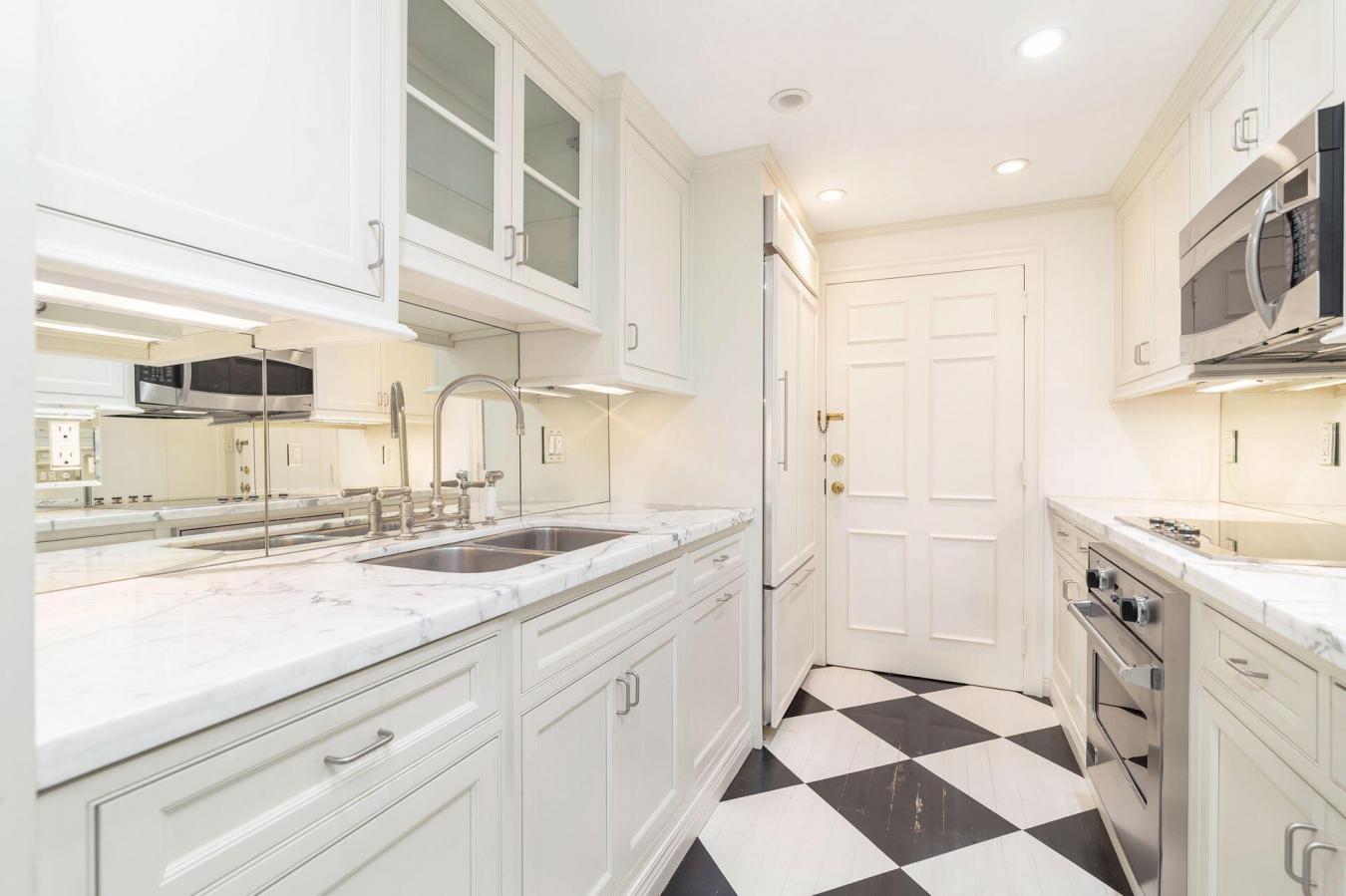 Palm Beach, Florida, 33480, United States, 3 Bedrooms Bedrooms, ,2 BathroomsBathrooms,Residential,For Sale,2001267