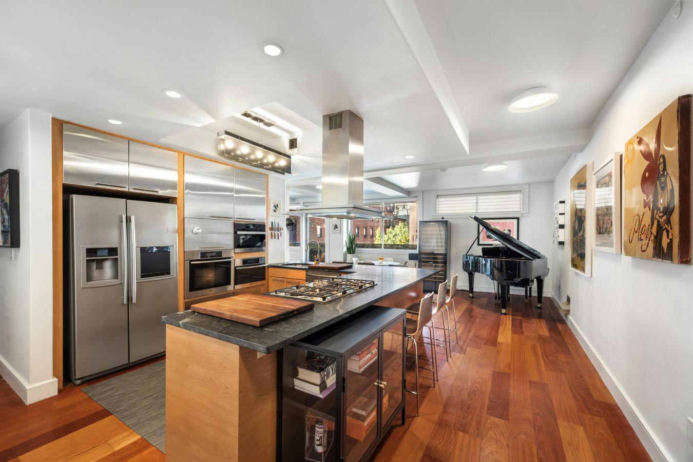 Soho, New York, 10013, United States, 2 Bedrooms Bedrooms, ,2 BathroomsBathrooms,Residential,For Sale,2001261