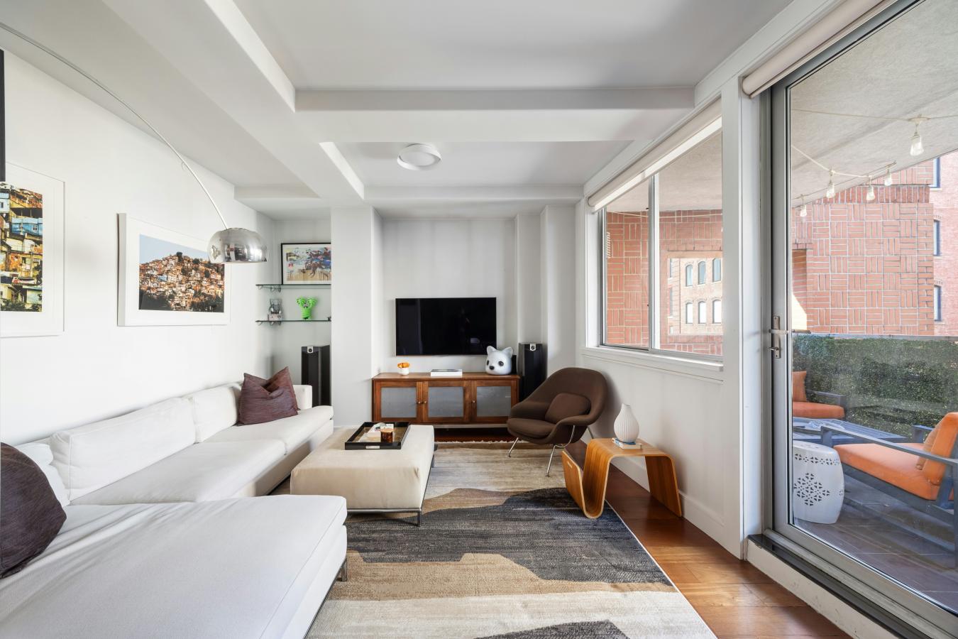 Soho, New York, 10013, United States, 2 Bedrooms Bedrooms, ,2 BathroomsBathrooms,Residential,For Sale,2001261