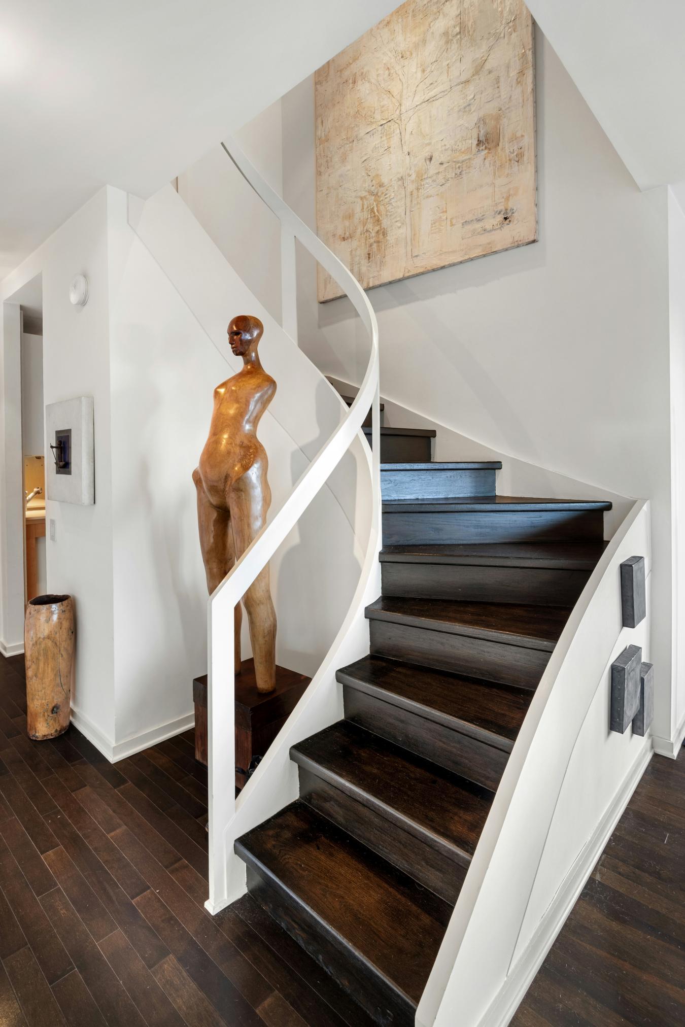 New York, New York, 10019, United States, 2 Bedrooms Bedrooms, ,2 BathroomsBathrooms,Residential,For Sale,2001258