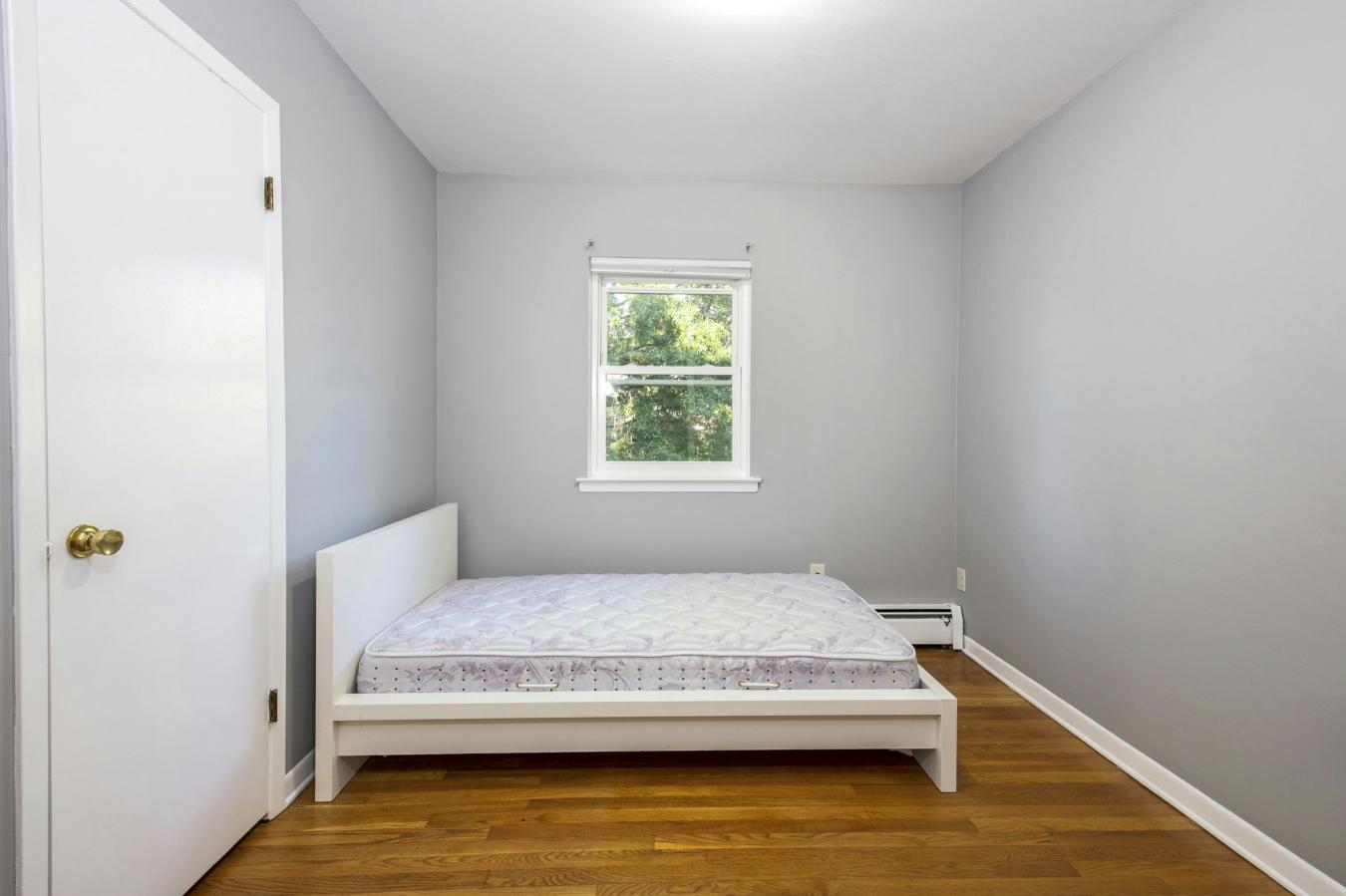 North Riverdale, New York, 10471, United States, 7 Bedrooms Bedrooms, ,4 BathroomsBathrooms,Residential,For Sale,2001257