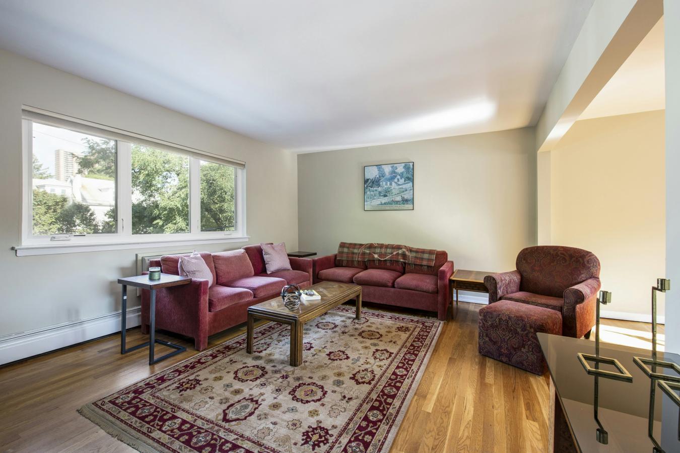 North Riverdale, New York, 10471, United States, 7 Bedrooms Bedrooms, ,4 BathroomsBathrooms,Residential,For Sale,2001257