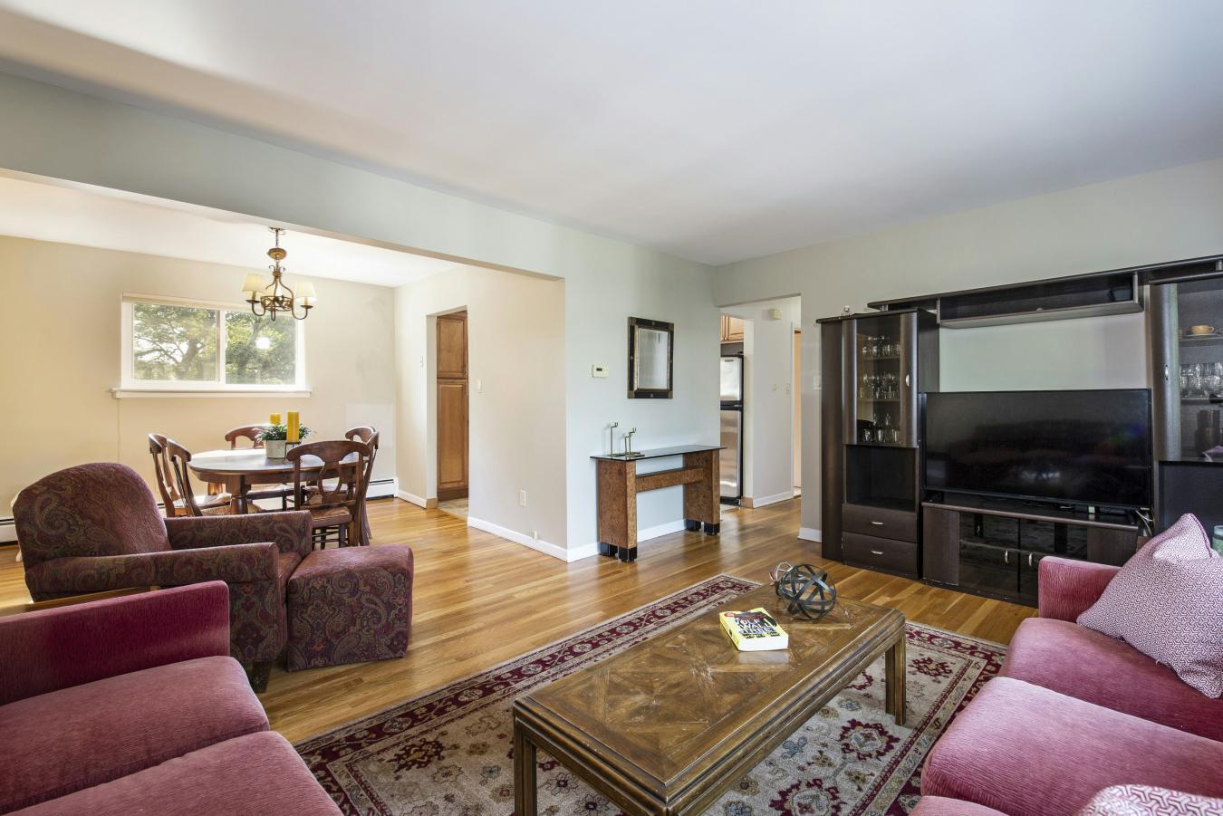 North Riverdale, New York, 10471, United States, 7 Bedrooms Bedrooms, ,4 BathroomsBathrooms,Residential,For Sale,2001257