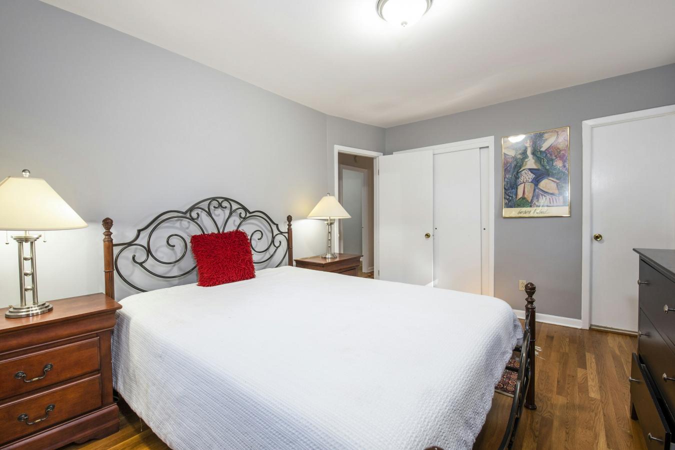 North Riverdale, New York, 10471, United States, 7 Bedrooms Bedrooms, ,4 BathroomsBathrooms,Residential,For Sale,2001257