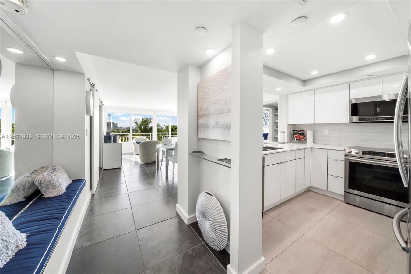 Miami Beach, Florida, 33139, United States, 2 Bedrooms Bedrooms, ,2 BathroomsBathrooms,Residential,For Sale,2001596