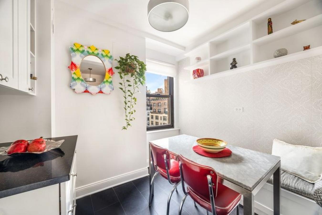 New York, New York, 10021, United States, 2 Bedrooms Bedrooms, ,2 BathroomsBathrooms,Residential,For Sale,2001256