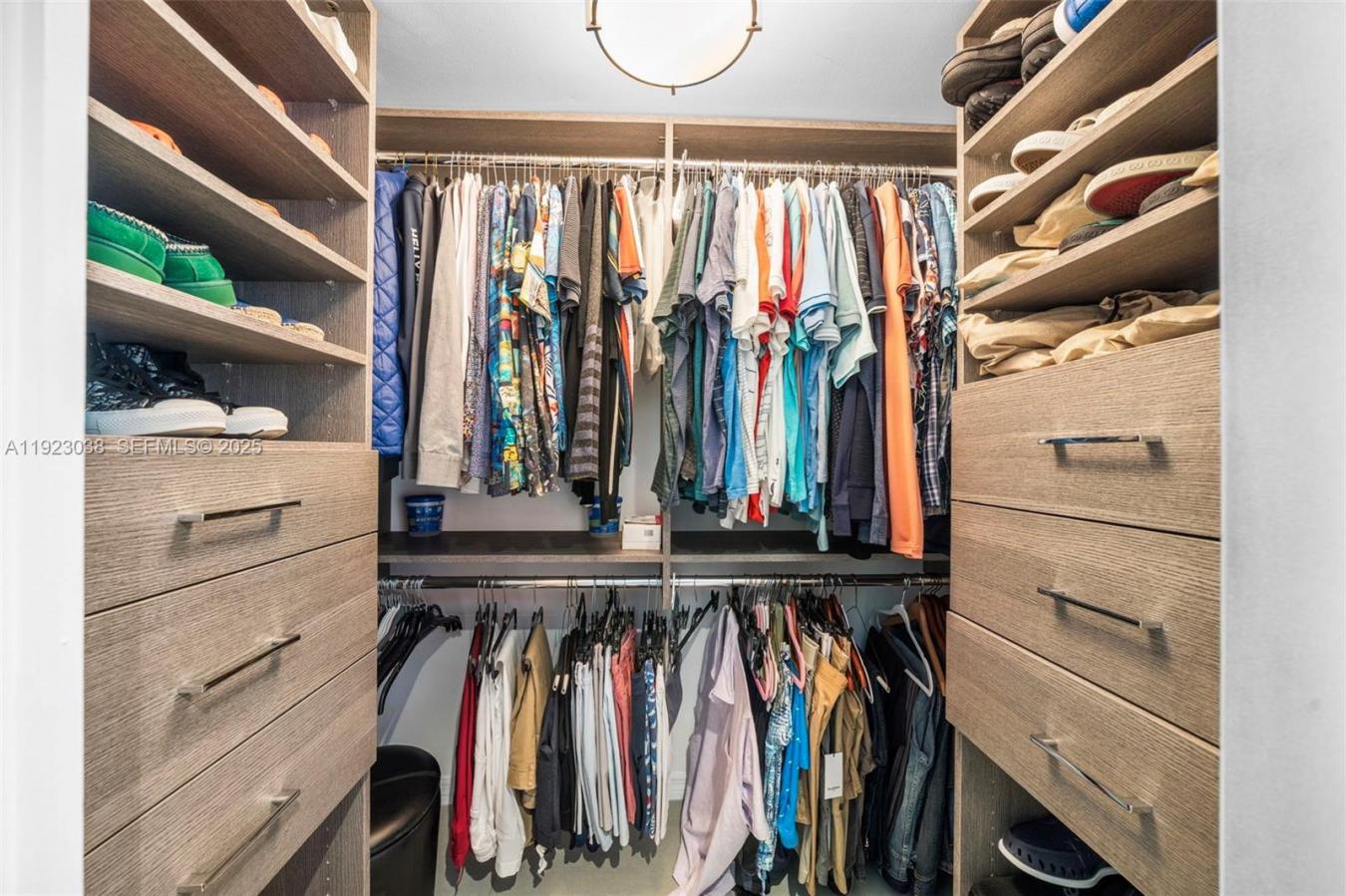 Miami Beach, Florida, 33139, United States, 1 Bedroom Bedrooms, ,1 BathroomBathrooms,Residential,For Sale,2001595