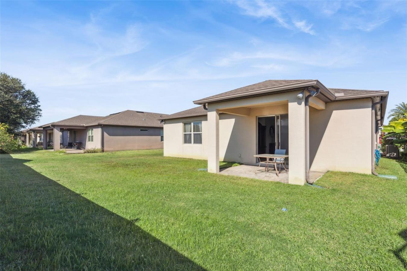 Discover the perfect blend of comfort, privacy, and resort-style livin – image 12