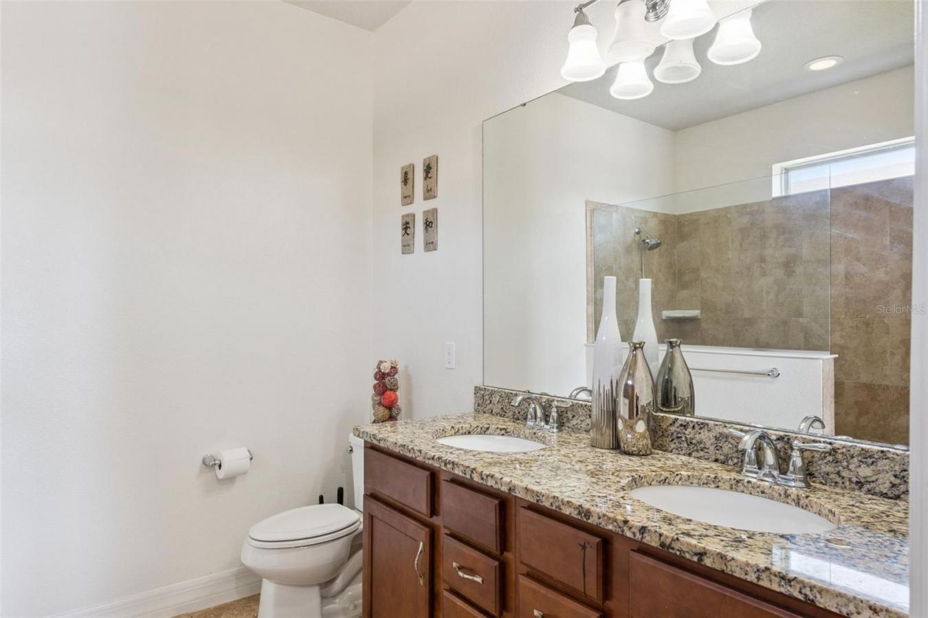Discover the perfect blend of comfort, privacy, and resort-style livin – image 17