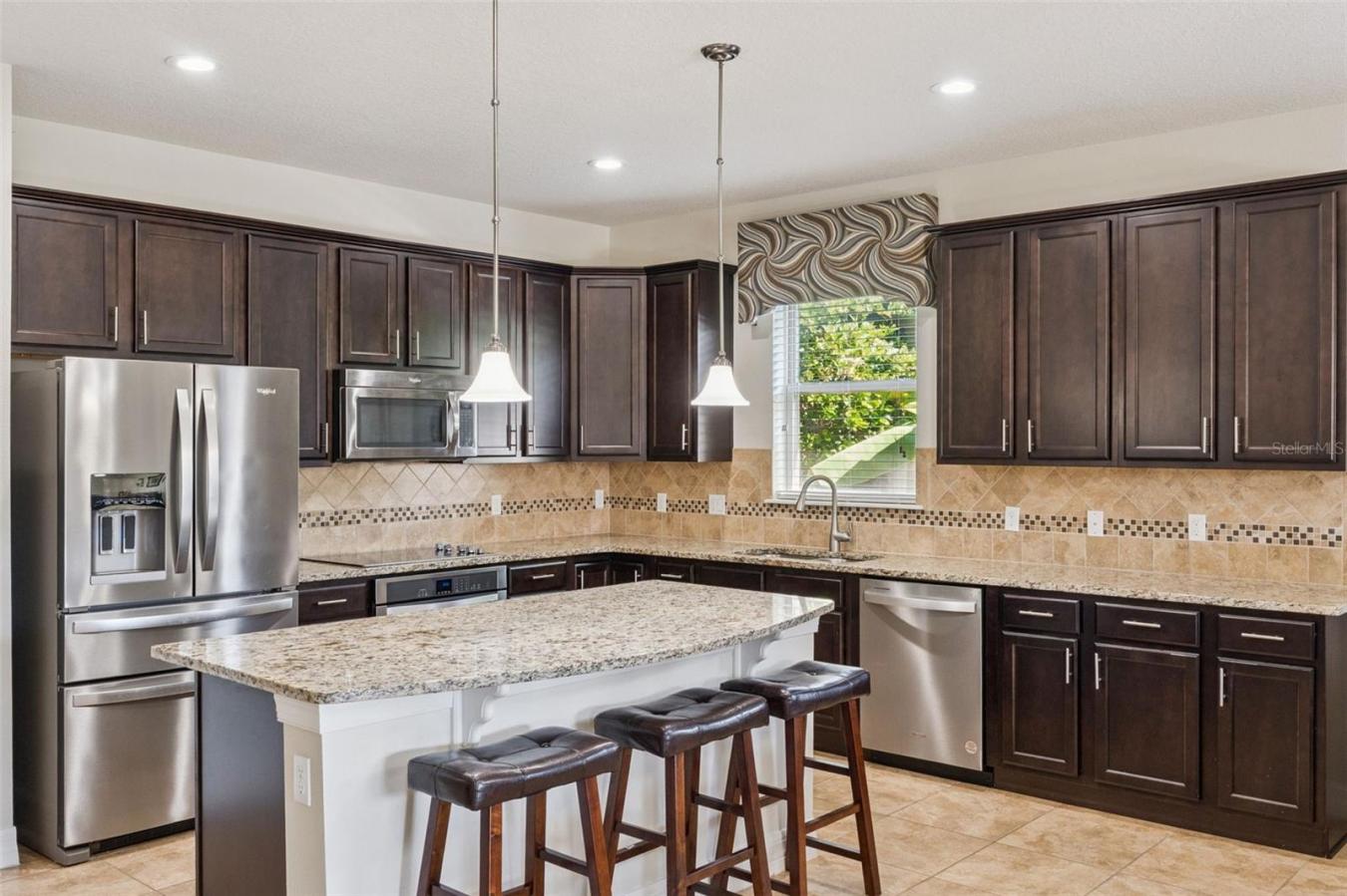 Discover the perfect blend of comfort, privacy, and resort-style livin – image 2