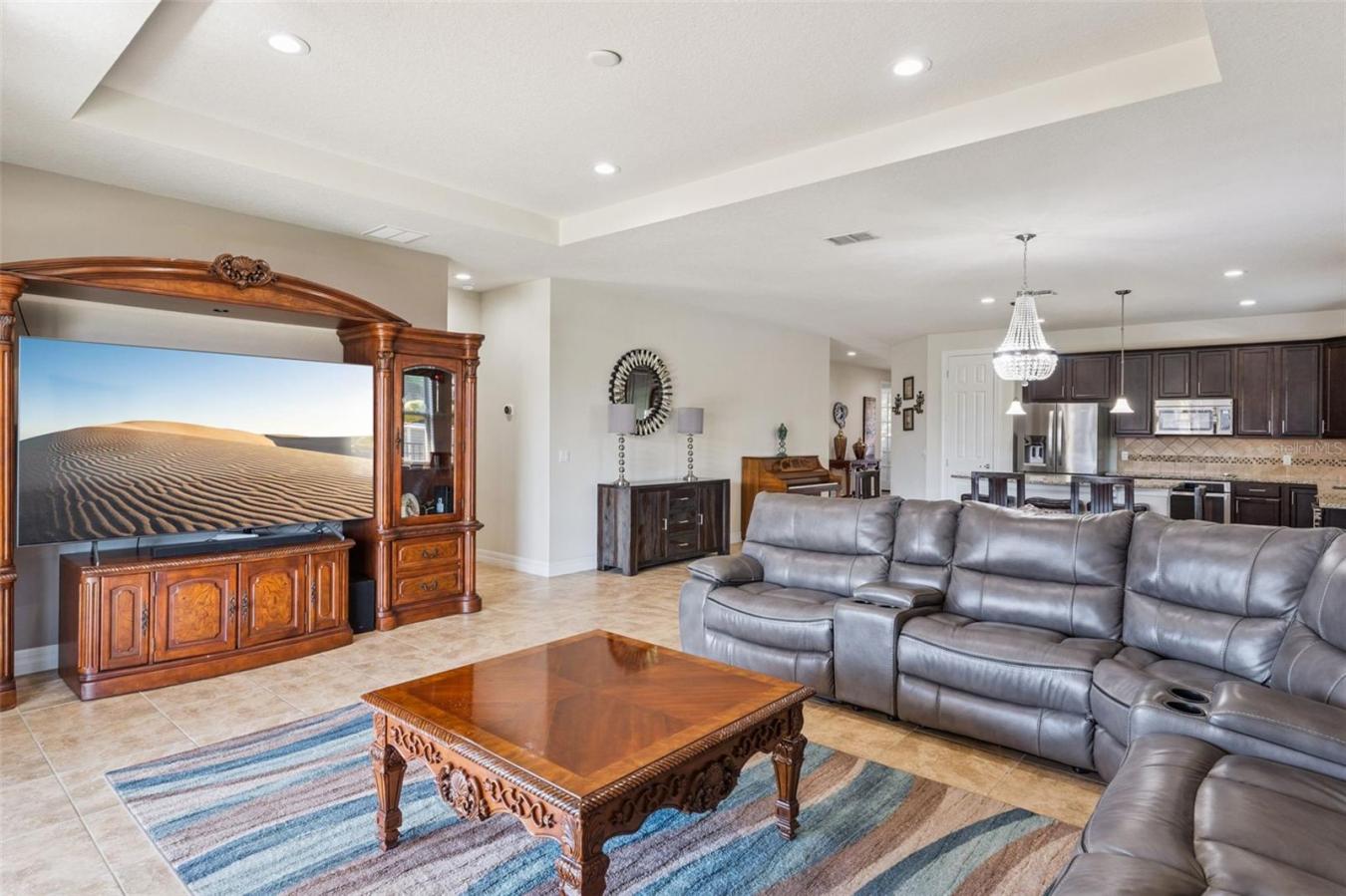 Discover the perfect blend of comfort, privacy, and resort-style livin – image 4