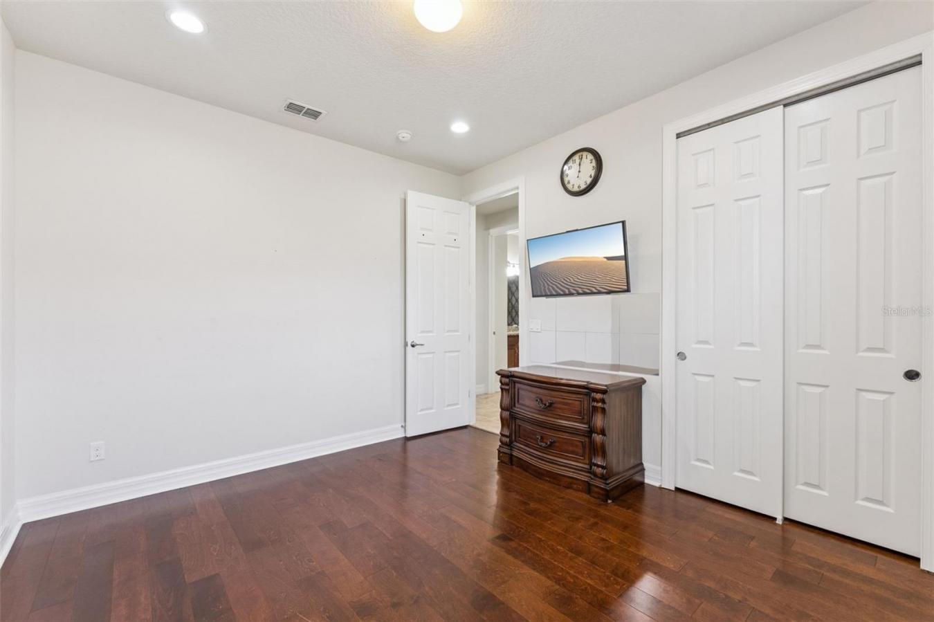 Discover the perfect blend of comfort, privacy, and resort-style livin – image 6