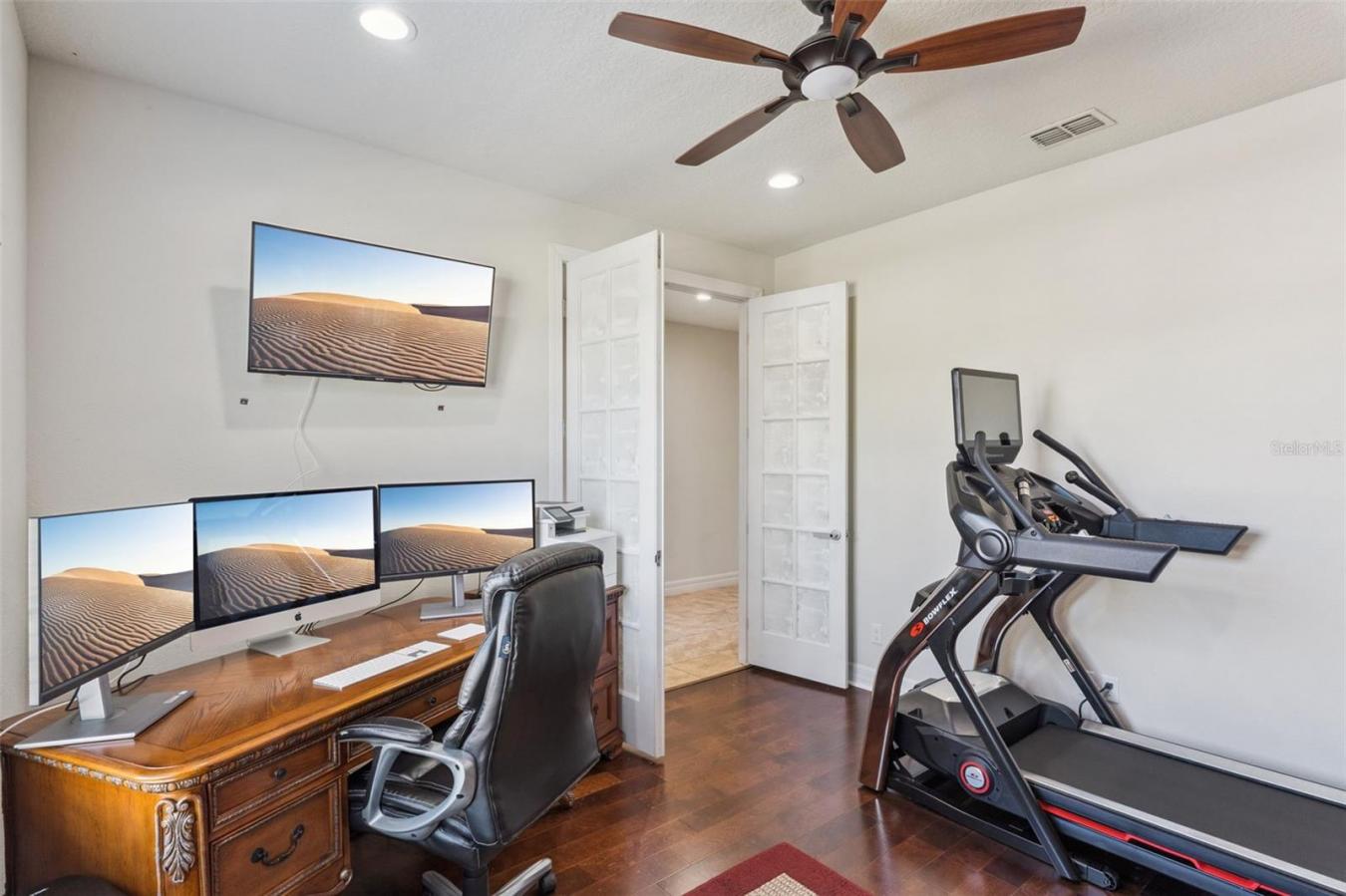 Discover the perfect blend of comfort, privacy, and resort-style livin – image 8