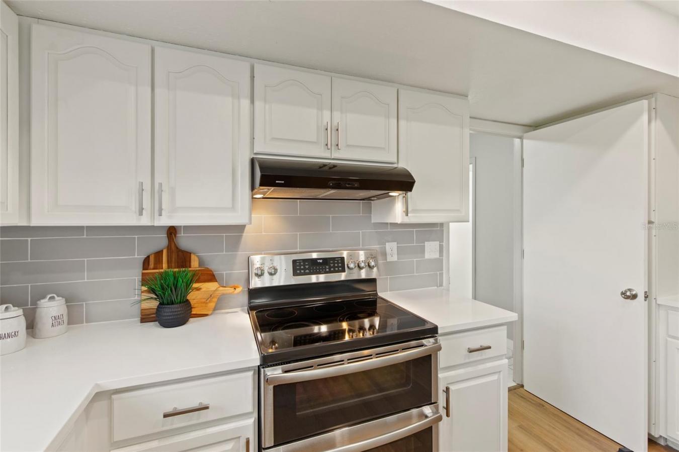 SARASOTA, Sarasota, 34240, United States, 4 Bedrooms Bedrooms, ,3 BathroomsBathrooms,Residential,For Sale,2001593