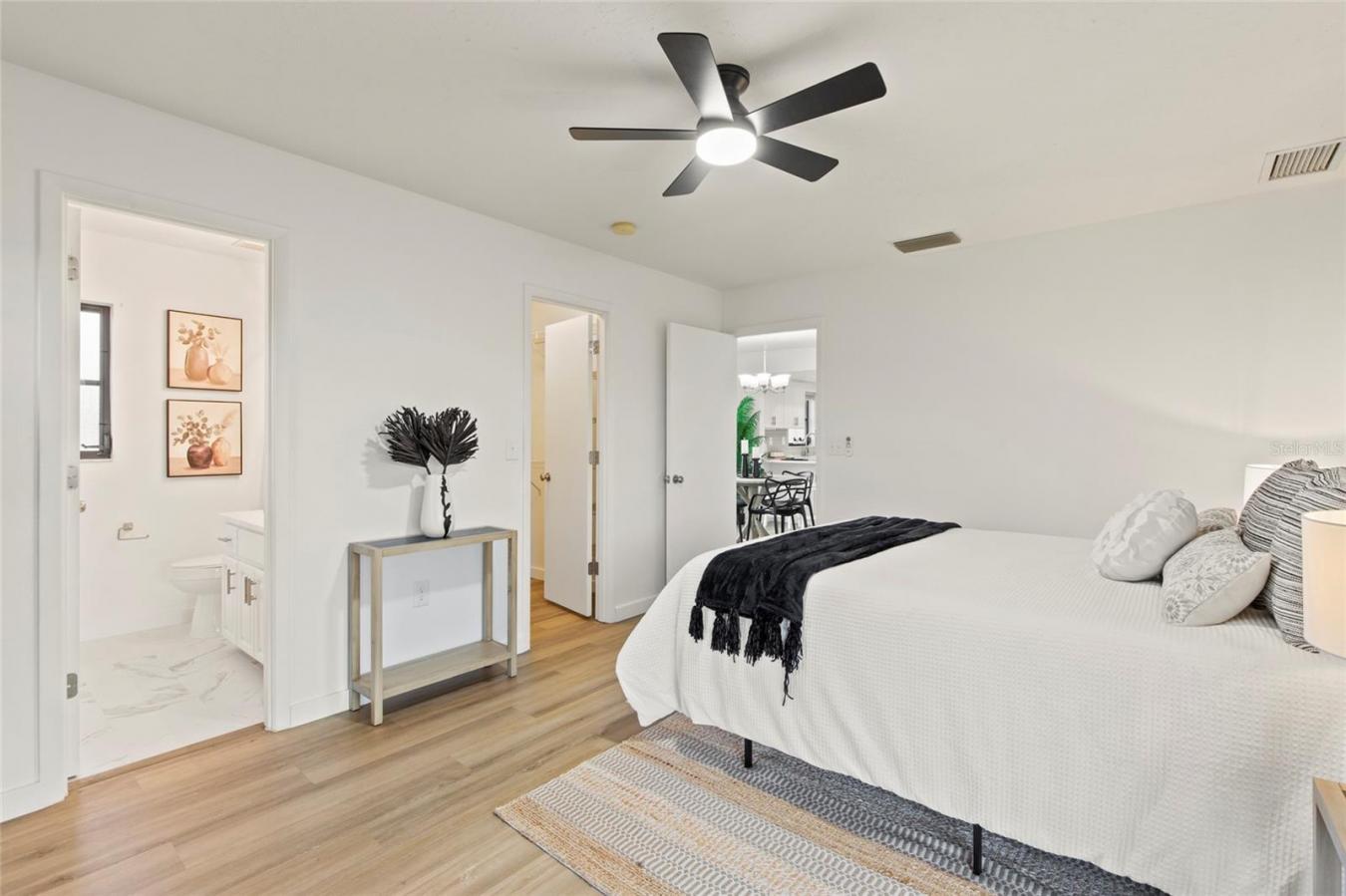 SARASOTA, Sarasota, 34240, United States, 4 Bedrooms Bedrooms, ,3 BathroomsBathrooms,Residential,For Sale,2001593