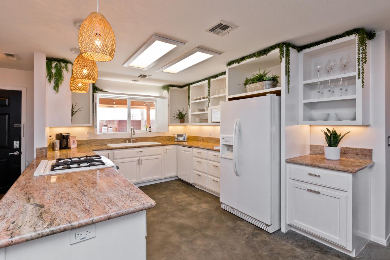 Joshua Tree, San Bernardino, 92252, United States, 5 Bedrooms Bedrooms, ,3 BathroomsBathrooms,Residential,For Sale,2001591