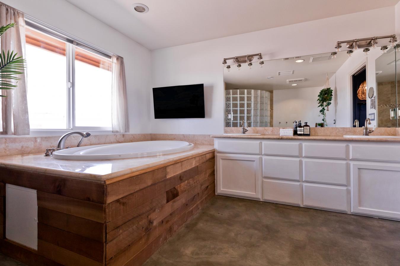 Joshua Tree, San Bernardino, 92252, United States, 5 Bedrooms Bedrooms, ,3 BathroomsBathrooms,Residential,For Sale,2001591