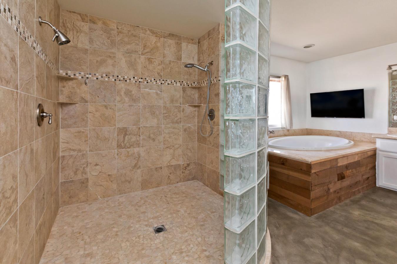 Joshua Tree, San Bernardino, 92252, United States, 5 Bedrooms Bedrooms, ,3 BathroomsBathrooms,Residential,For Sale,2001591