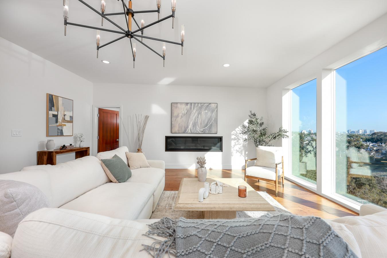 La Jolla, California, 92037, United States, 6 Bedrooms Bedrooms, ,6 BathroomsBathrooms,Residential,For Sale,2001589