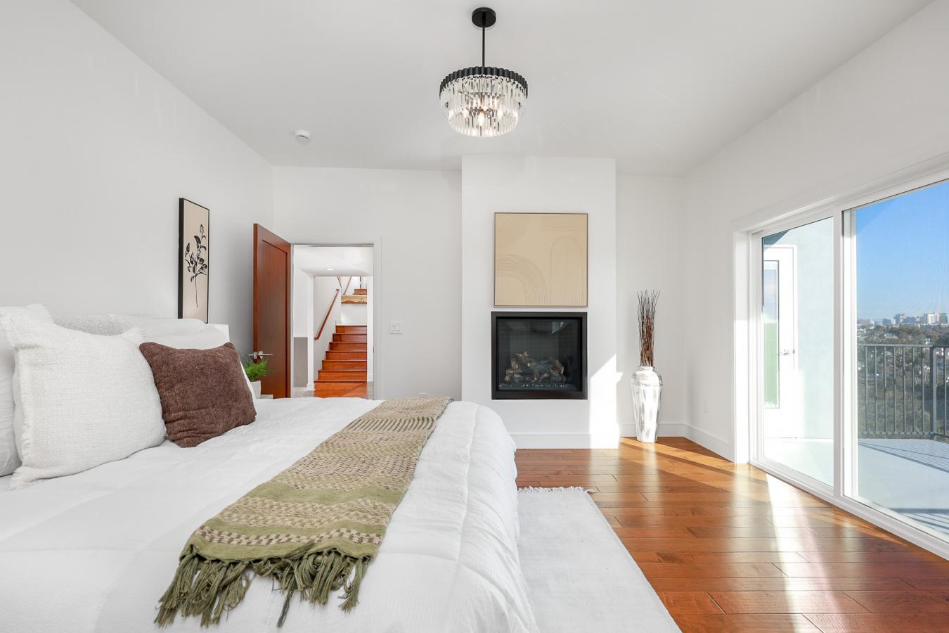 La Jolla, California, 92037, United States, 6 Bedrooms Bedrooms, ,6 BathroomsBathrooms,Residential,For Sale,2001589