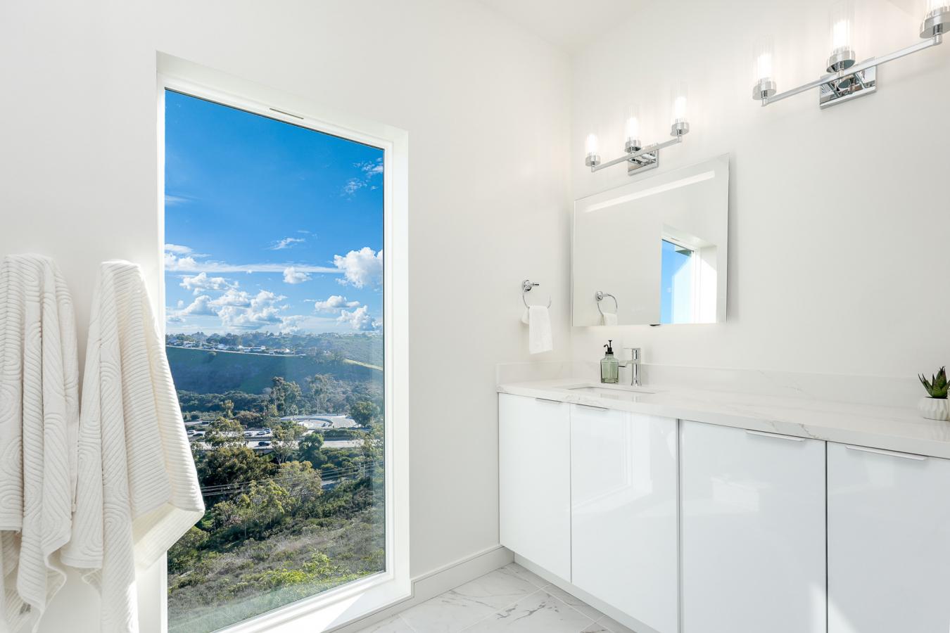 La Jolla, California, 92037, United States, 6 Bedrooms Bedrooms, ,6 BathroomsBathrooms,Residential,For Sale,2001589