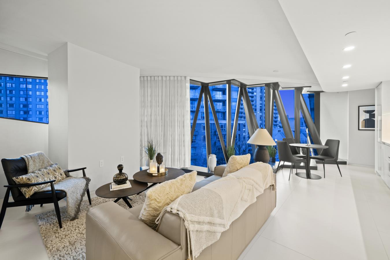 VANCOUVER, CANADA, V6E 0E5, Canada, 2 Bedrooms Bedrooms, ,Residential,For Sale,2001588