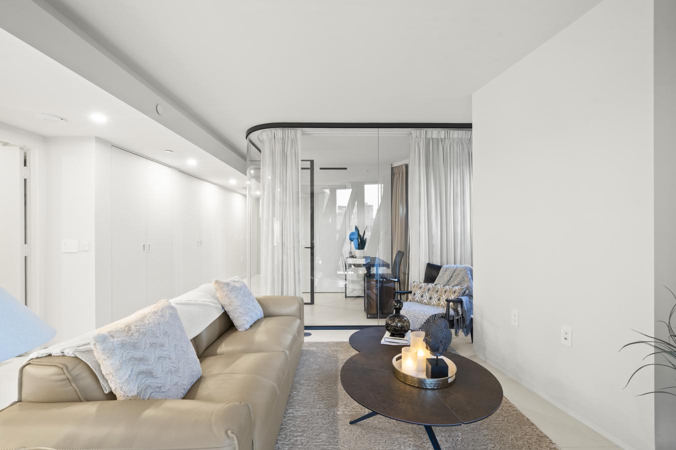 VANCOUVER, CANADA, V6E 0E5, Canada, 2 Bedrooms Bedrooms, ,Residential,For Sale,2001588