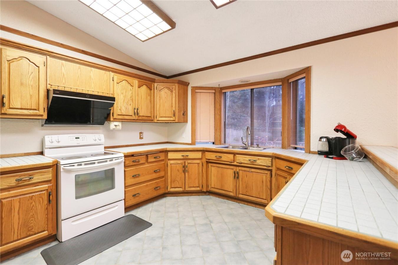 Tacoma, Pierce, 98446, United States, 4 Bedrooms Bedrooms, ,3 BathroomsBathrooms,Residential,For Sale,2001585