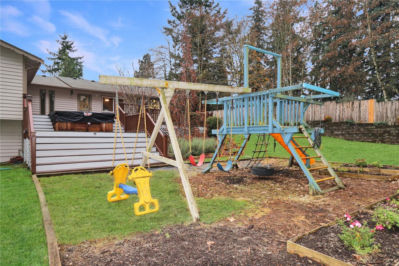 Tacoma, Pierce, 98446, United States, 4 Bedrooms Bedrooms, ,3 BathroomsBathrooms,Residential,For Sale,2001585