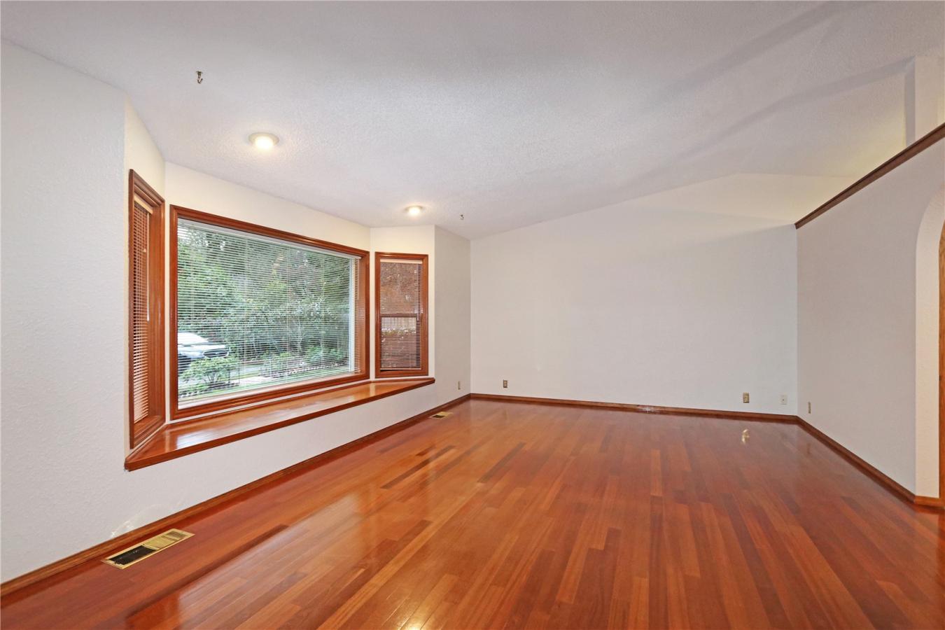 Tacoma, Pierce, 98446, United States, 4 Bedrooms Bedrooms, ,3 BathroomsBathrooms,Residential,For Sale,2001585