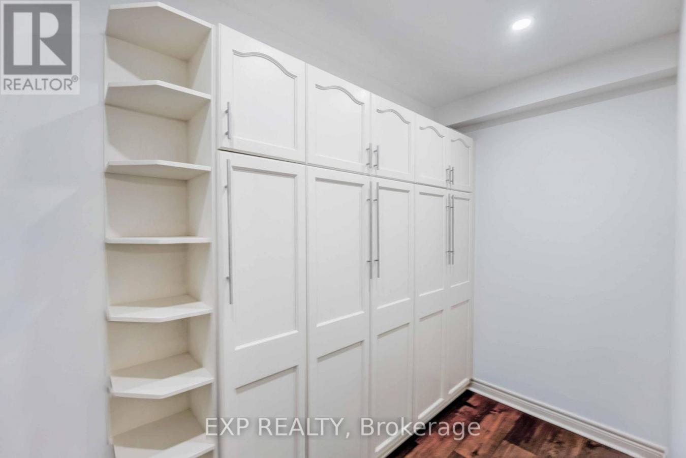 Niagara-on-the-Lake, ON, L0S1T0, Canada, 4 Bedrooms Bedrooms, ,3 BathroomsBathrooms,Residential,For Sale,2001586