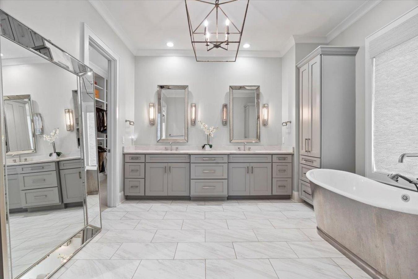 Germantown, Shelby, 38139, United States, 5 Bedrooms Bedrooms, ,5 BathroomsBathrooms,Residential,For Sale,2001583