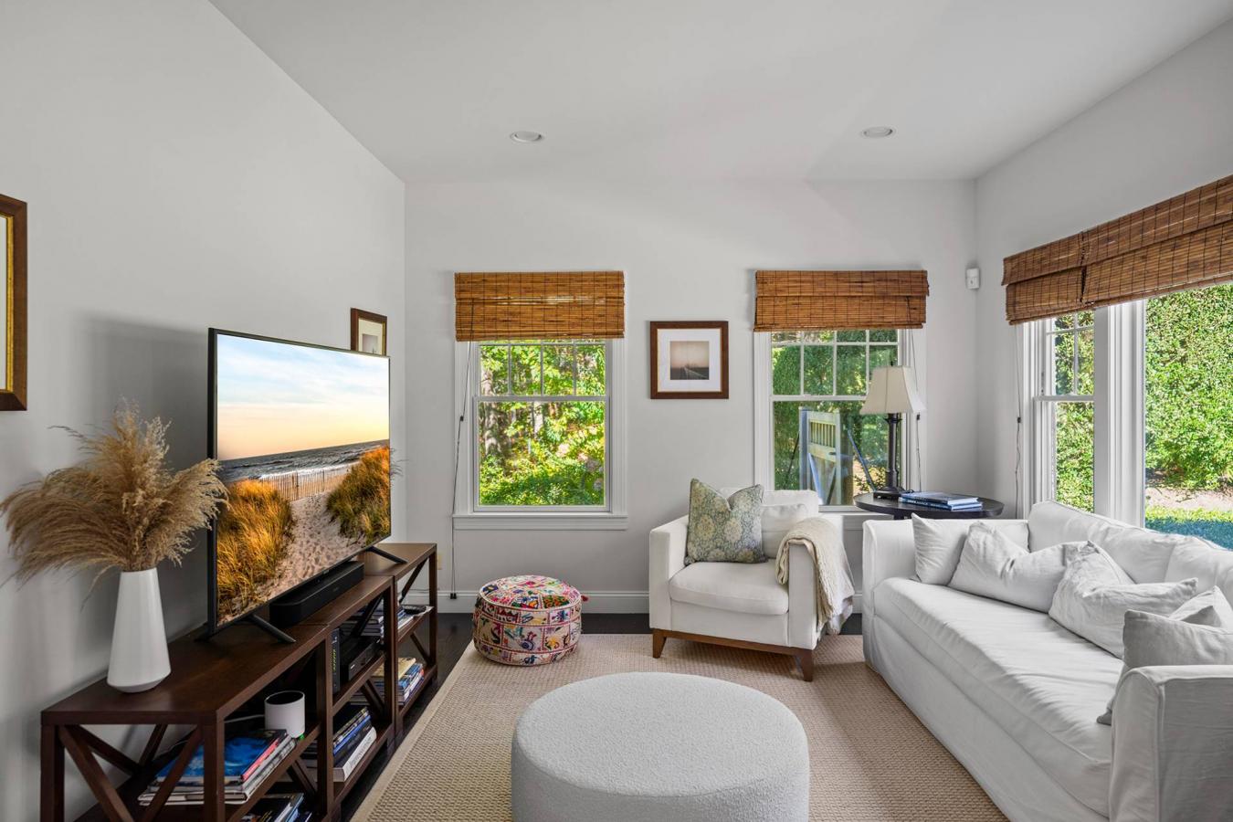 Southampton, New York, 11968, United States, 6 Bedrooms Bedrooms, ,5 BathroomsBathrooms,Residential,For Sale,2001580