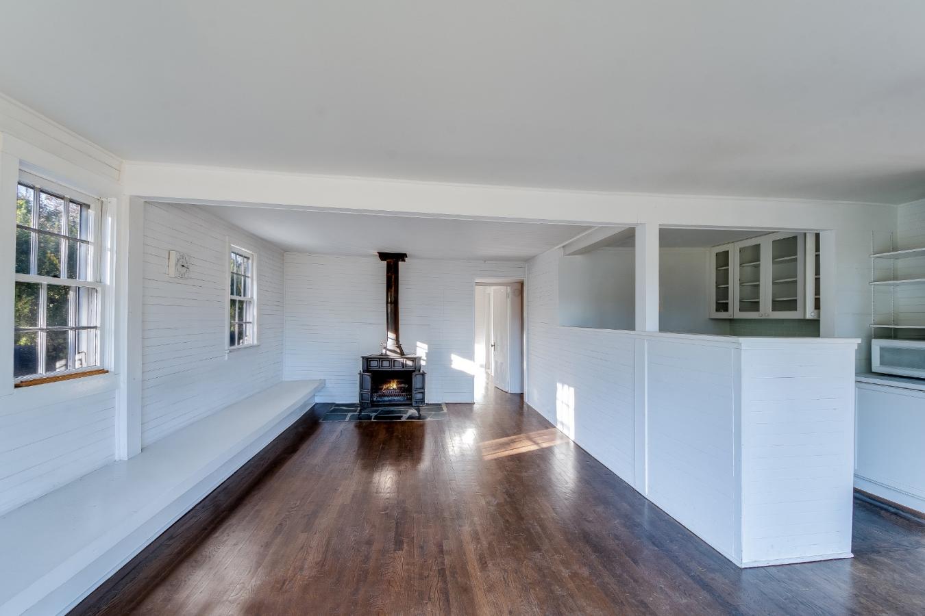 Village of East Hampton, New York, 11937, United States, 1 Bedroom Bedrooms, ,2 BathroomsBathrooms,Residential,For Sale,2001579