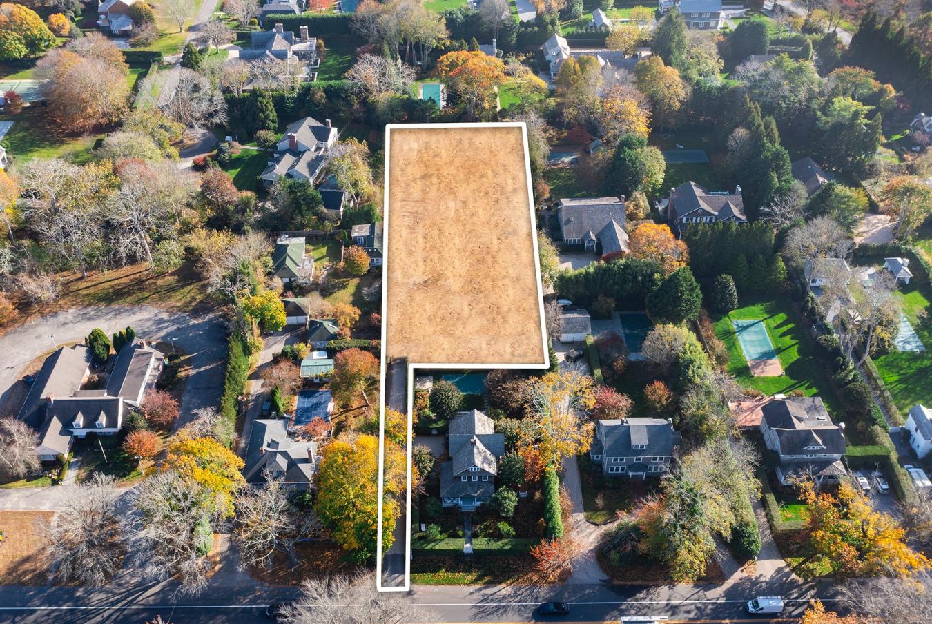 Village of East Hampton, New York, 11937, United States, 1 Bedroom Bedrooms, ,2 BathroomsBathrooms,Residential,For Sale,2001579