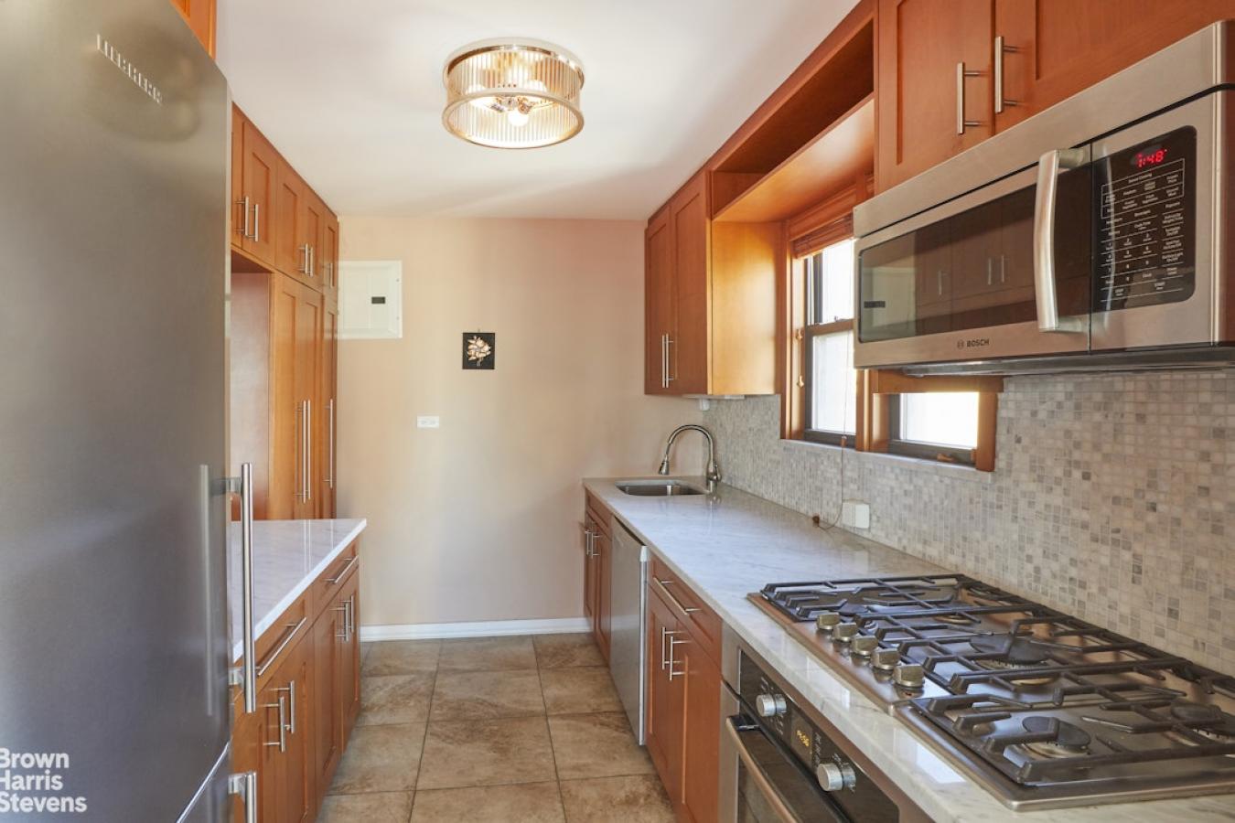 New York, New York, 10075, United States, 2 Bedrooms Bedrooms, ,2 BathroomsBathrooms,Residential,For Sale,2001578