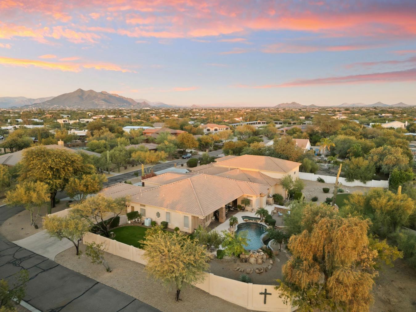 Cave Creek, Maricopa, 85331, United States, 6 Bedrooms Bedrooms, ,5 BathroomsBathrooms,Residential,For Sale,2002573