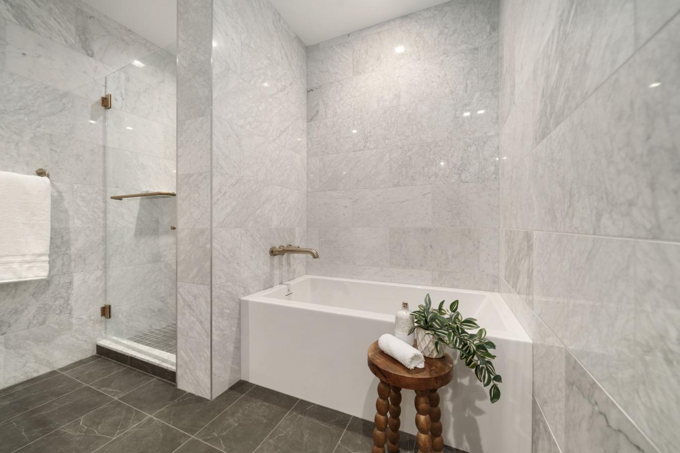 Vancouver, WA, Washington, 98660, United States, 2 Bedrooms Bedrooms, ,2 BathroomsBathrooms,Residential,For Sale,2001574