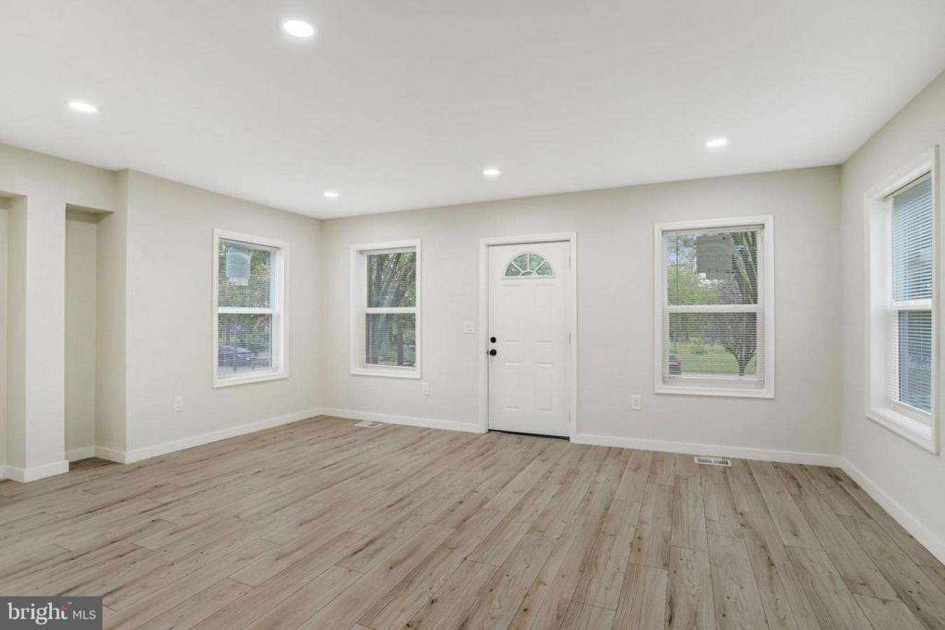 WASHINGTON, WASHINGTON, 20019, United States, ,Residential,For Sale,2002569