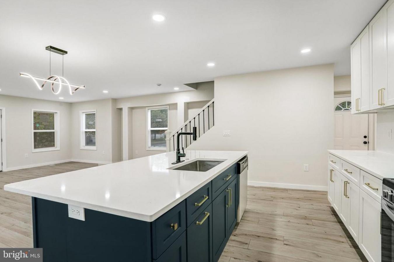 WASHINGTON, WASHINGTON, 20019, United States, ,Residential,For Sale,2002569