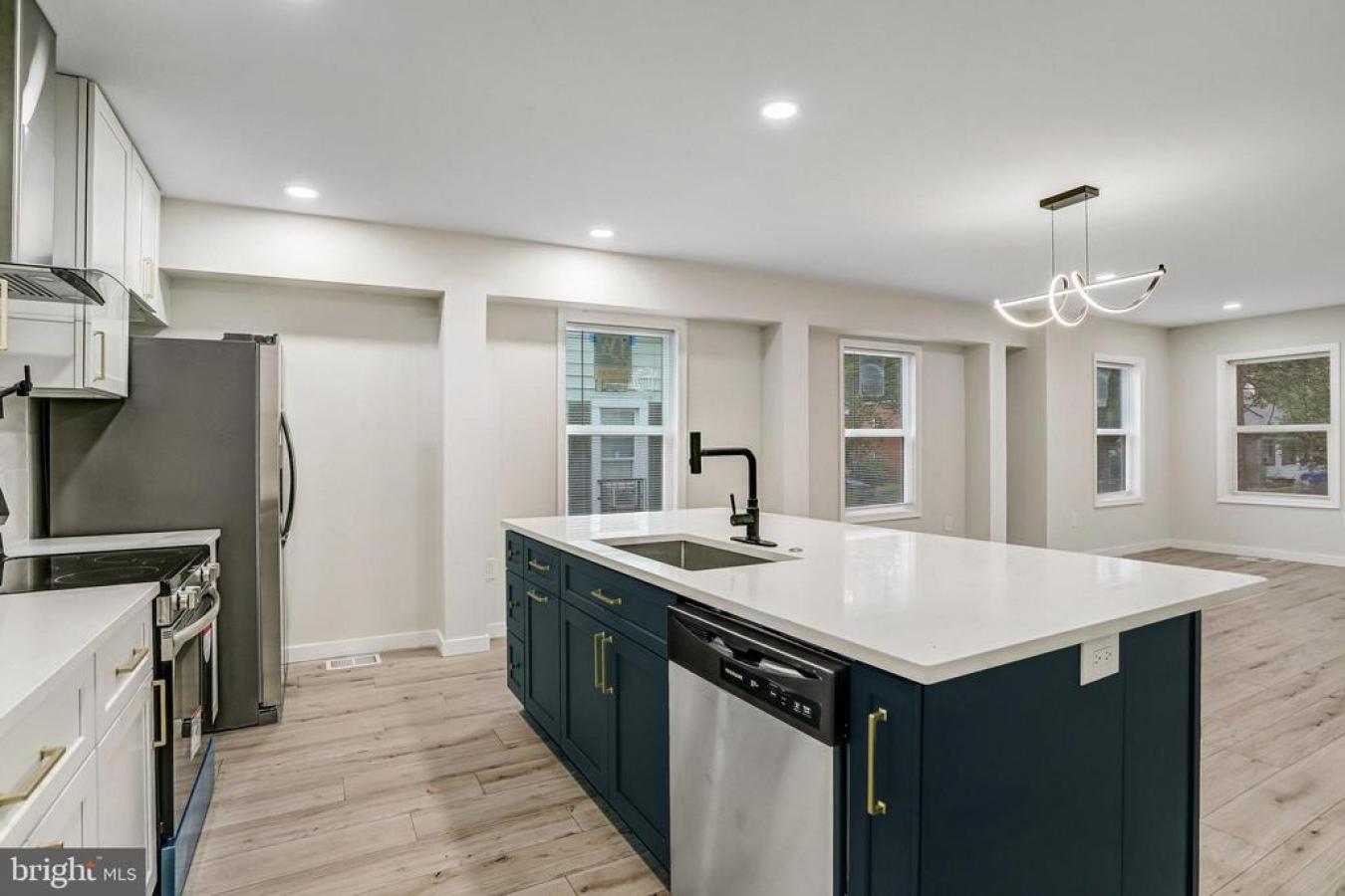 WASHINGTON, WASHINGTON, 20019, United States, ,Residential,For Sale,2002569