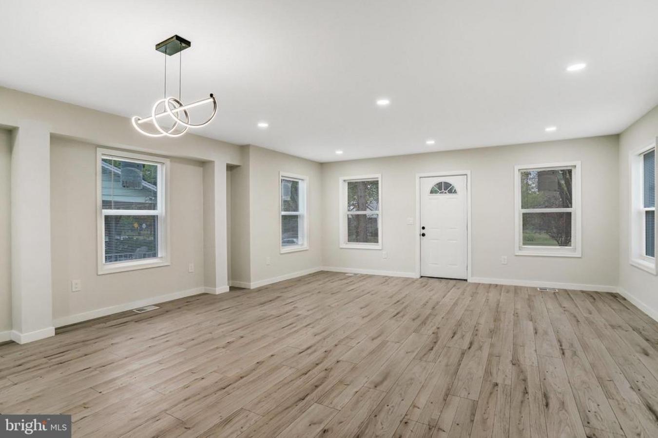 WASHINGTON, WASHINGTON, 20019, United States, ,Residential,For Sale,2002569