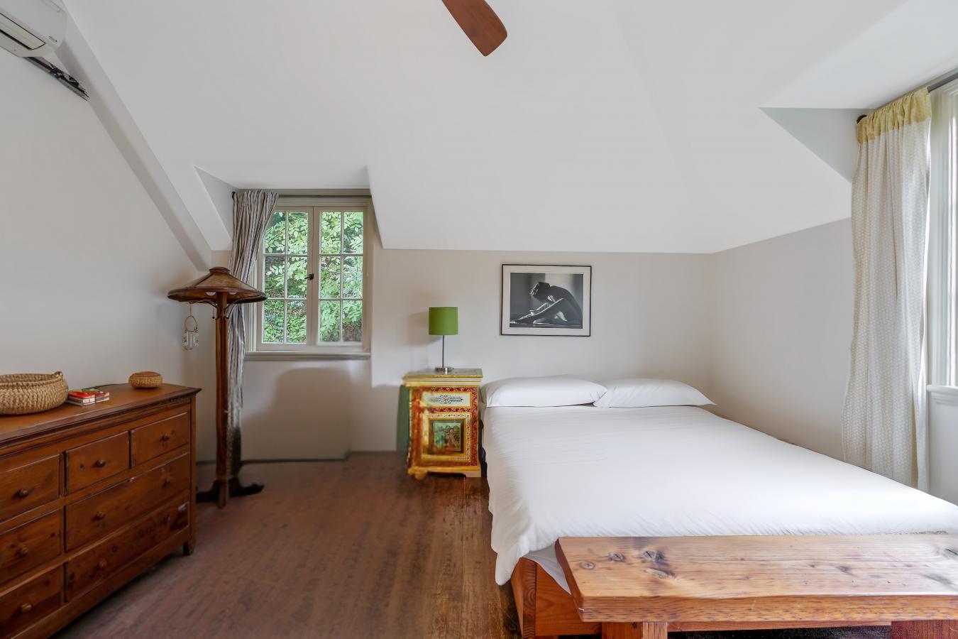 Los Angeles, Los Angeles, 90046, United States, 3 Bedrooms Bedrooms, ,3 BathroomsBathrooms,Residential,For Sale,2002566