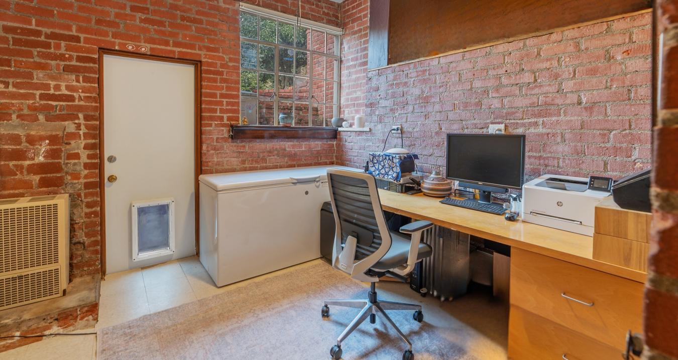 Los Angeles, Los Angeles, 90046, United States, 3 Bedrooms Bedrooms, ,3 BathroomsBathrooms,Residential,For Sale,2002566