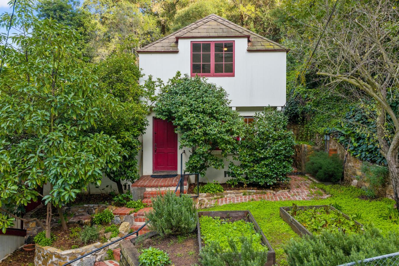 Los Angeles, Los Angeles, 90046, United States, 3 Bedrooms Bedrooms, ,3 BathroomsBathrooms,Residential,For Sale,2002566