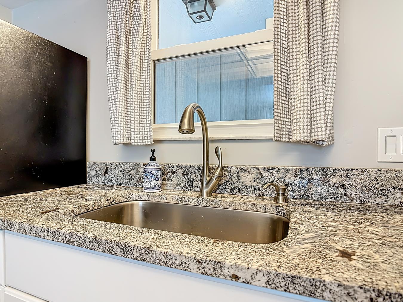 Ponce Inlet, Volusia, 32127, United States, 3 Bedrooms Bedrooms, ,2 BathroomsBathrooms,Residential,For Sale,2002564