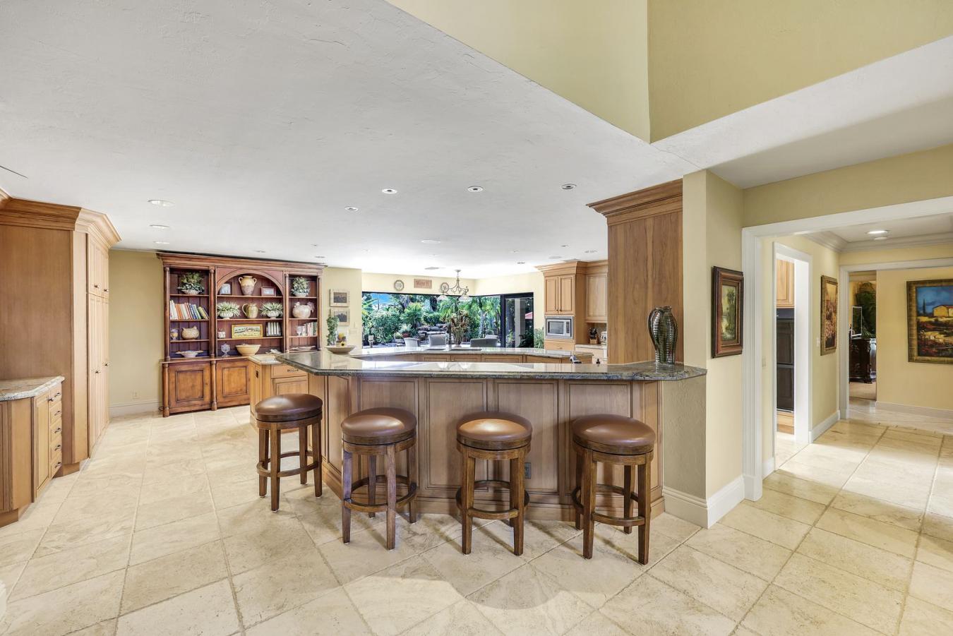 Fort Myers, Florida, 33912, United States, 6 Bedrooms Bedrooms, ,7 BathroomsBathrooms,Residential,For Sale,2001573